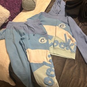 Cookies sweatsuit size medium